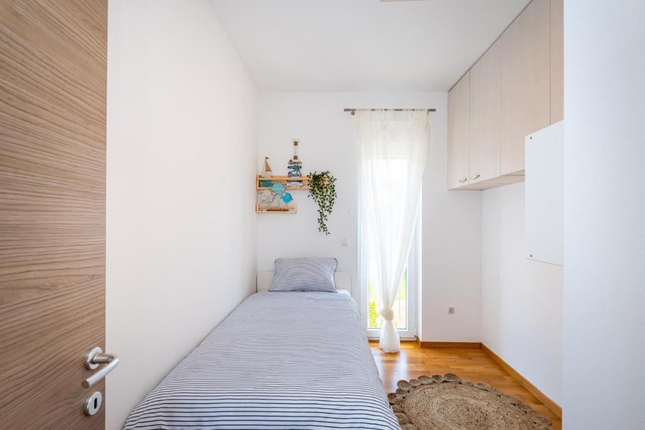 Lipotica - Luxury, With Sea View Apartamento Nin Exterior foto